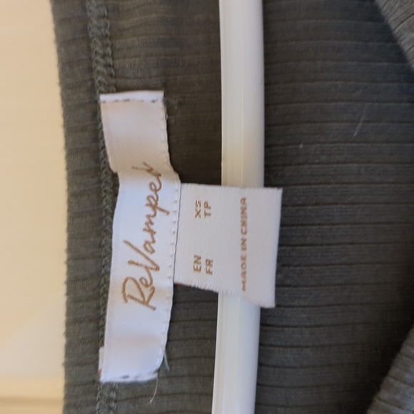 Green button up bodysuit - Picture 4 of 4